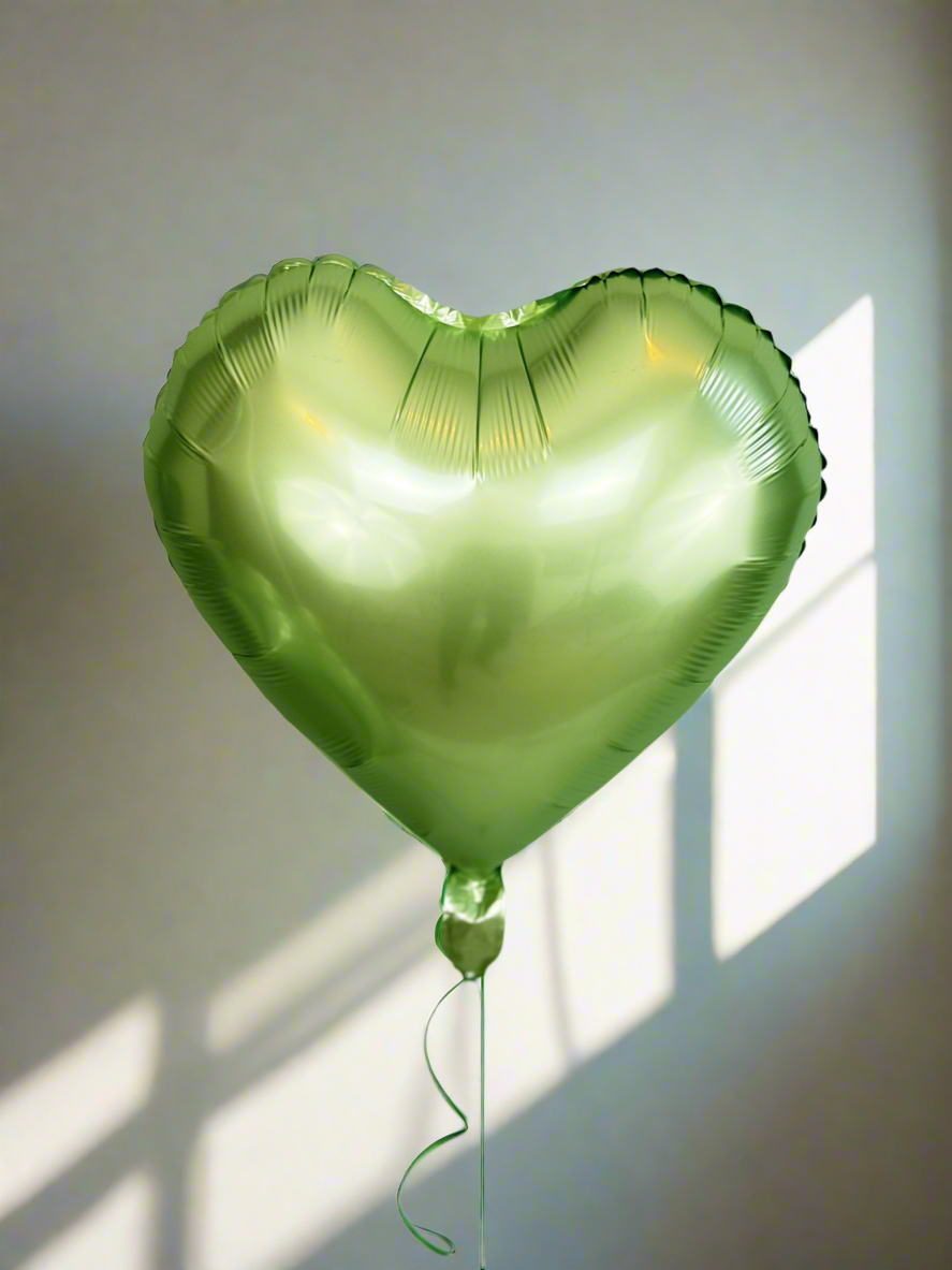 Heart-Shaped Foil Balloons (6 Pieces)